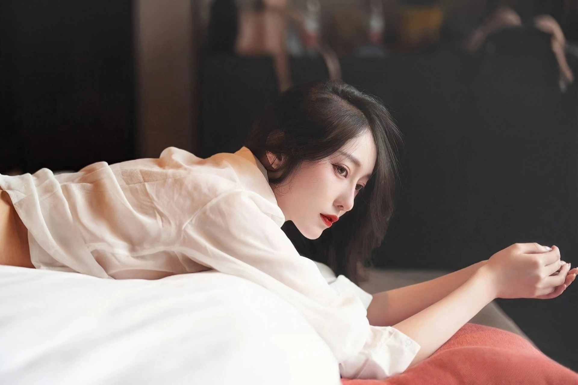 一抹青色入夏来 “青·韵”特展亮相成都金沙